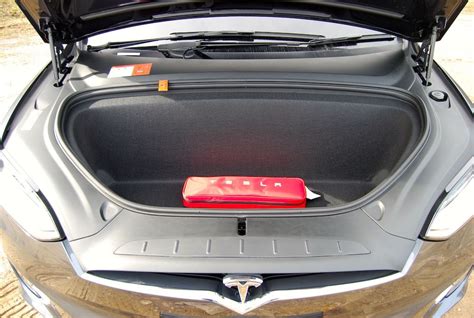 Tesla Model X front boot trunk - Driving Torque