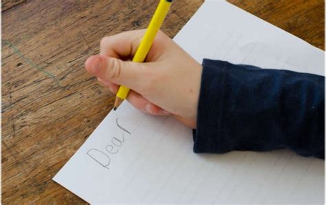 3 Reasons to Teach Your Kids to Write Letters | Global Munchkins