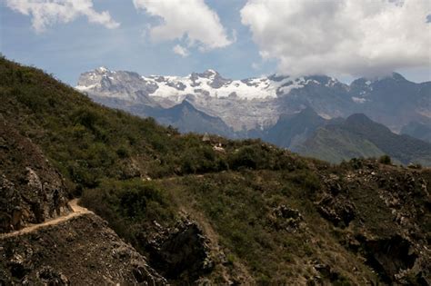 Premium Photo | Hike through the apurmac canyon to the ruins of ...