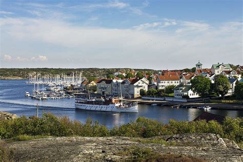 The steamer Bohuslän rounding Marstrand island, Marstrand, Kungälv. | Island, Sweden, Beach