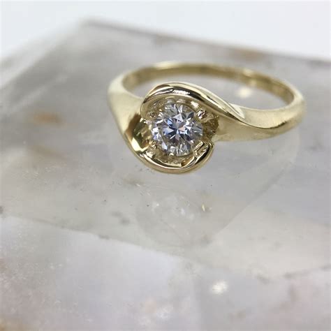 Canadian Diamond ring | Canadian diamonds, Alternative engagement rings, Rings