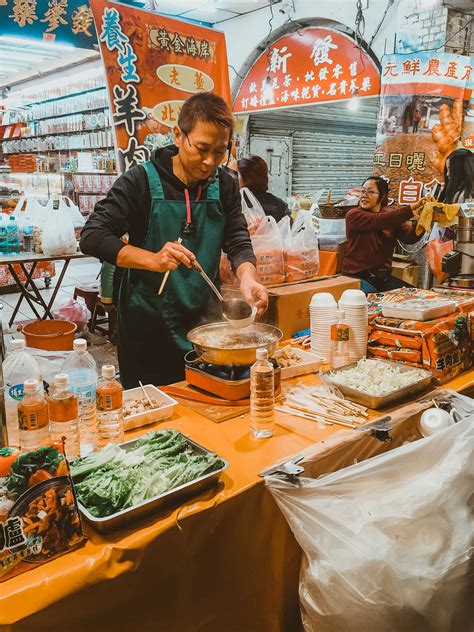 Night markets in Taipei Taiwan Red Around the World