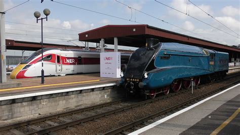 'Mallard' On The Mainline! LNER A4 4468 & A3 60103 at 'Azuma' Launch ...