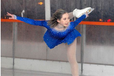 Figure skaters to offer show Winter Ice Village | Peninsula Daily News