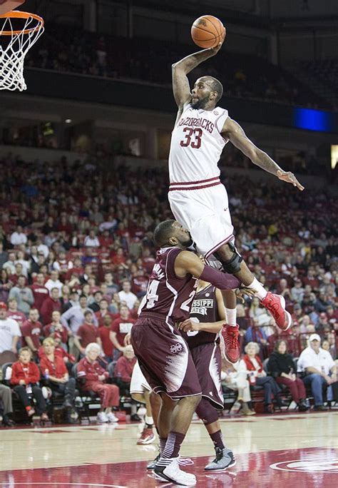 17 Best images about Razorback Basketball on Pinterest | Duke, Clinton n'jie and Basketball players