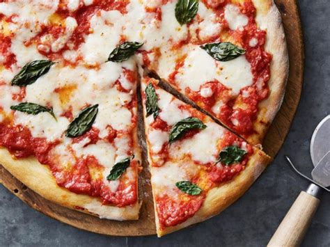 Why is the world's most popular pizza called Margherita?