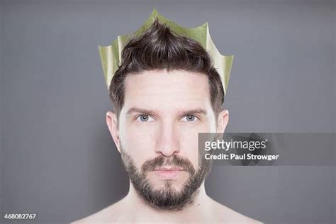 Christmas Paper Crown Photos and Premium High Res Pictures - Getty Images