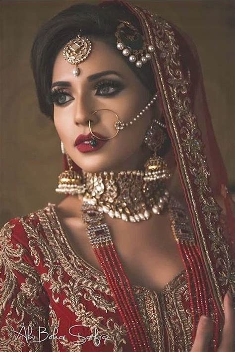 Indian Bride – Bridal Dress – Sari – via Pinterest.com | Bride & Blossom