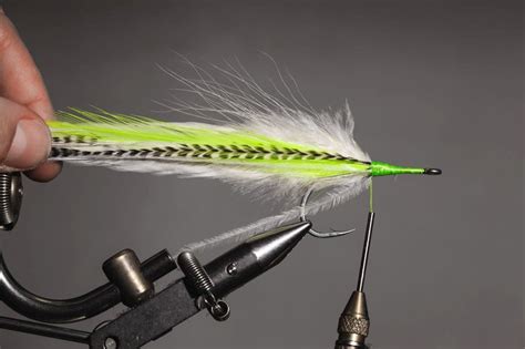 10 Best Saltwater Flies To Help You Catch More Fish - Into Fly Fishing