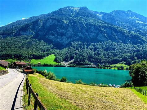 Less crowded hike on Lake Lungern - Switzerland • Ein Travel Girl