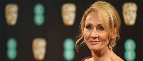 FACT CHECK: No, J.K. Rowling Did Not Thank The LGBTQ Community For Hogwarts Legacy Sales | Check ...