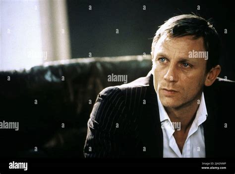 DANIEL CRAIG, LAYER CAKE, 2004 Stock Photo - Alamy