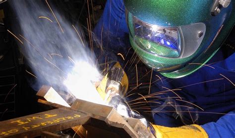 What Is A MMA Welder: Advantages | Disadvantages & Guide