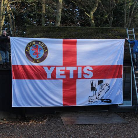 17ft x 10ft (5.18m x 3.05m) Custom Football Flag | footballflags.co.uk