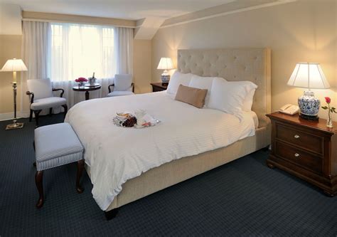 Hotels in Connecticut | Rooms | The Simsbury Inn