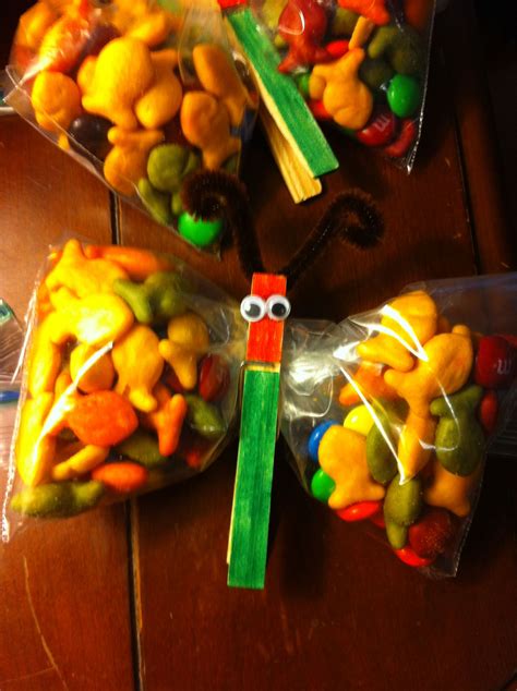 Very hungry caterpillar themed snack! | Hungry caterpillar party, Preschool snacks, Butterfly snacks