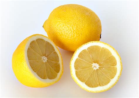 File:Lemon.jpg - Wikimedia Commons