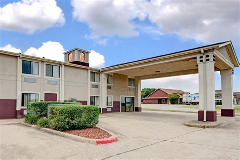 Super 8 by Wyndham Waxahachie TX | Waxahachie, TX Hotels