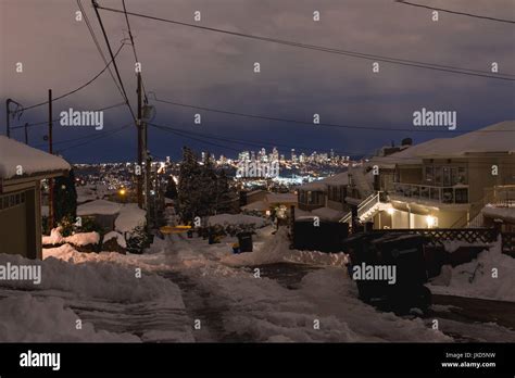 Nightlife atmosphere of Vancouver downtown at night Stock Photo - Alamy