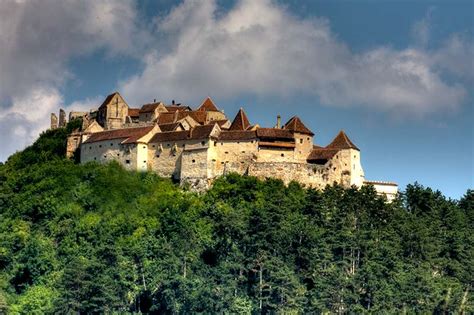 10 impressive medieval castles you should visit in Romania