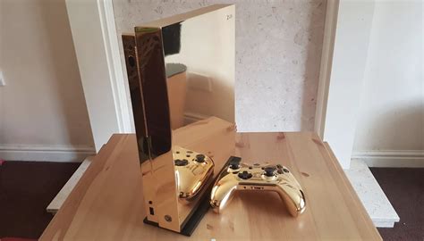 CV | 24K Gold Xbox One X discovered and sold for over 10.000$