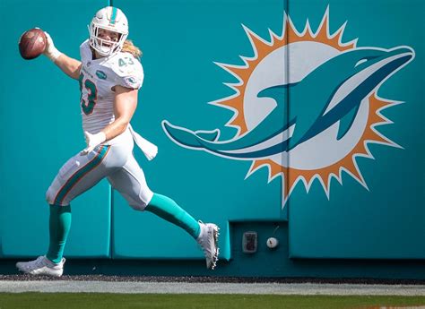 Father-to-be Andrew Van Ginkel focuses on pass rush for Dolphins