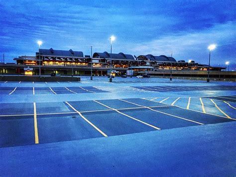 New parking option at Pittsburgh International Airport for first time ...