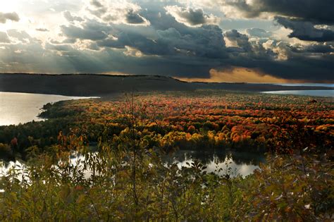 Glen Arbor Chamber | Fall is for Color Tours…