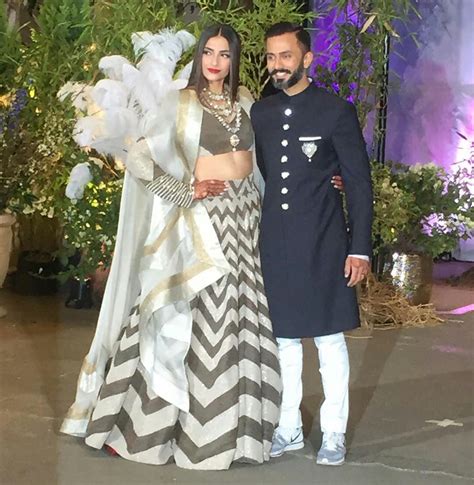 Actress Sonam kapoor wedding reception picture Exclusive on Hello ...