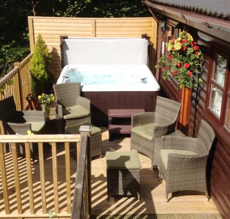 6 Best Log Cabins With Hot Tub Near Keswick, UK | Trip101