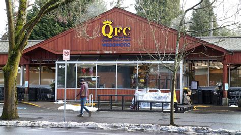 QFC to close 2 Seattle stores, citing new hazard pay law - Puget Sound Business Journal