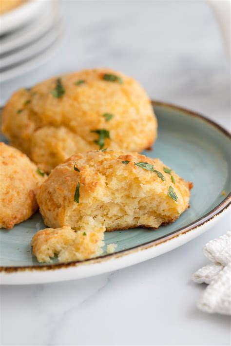 Homemade Red Lobster Cheddar Biscuits Recipe | Quick & Easy