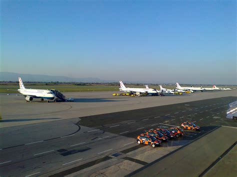 Almost 300,000 Passengers Last Month: Zagreb Airport Hits 87% Of 2019 ...