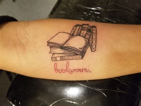 Pin by Ashley Johnson Hoyt on Tattoo ideas | Bookworm tattoo, Book ...