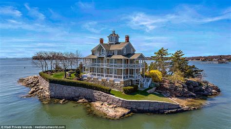 Stunning $2.9million 'Treasure Island' mansion for sale | Daily Mail Online