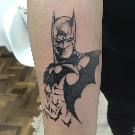 Arriba 43+ imagen batman tattoo ideas - Abzlocal.mx