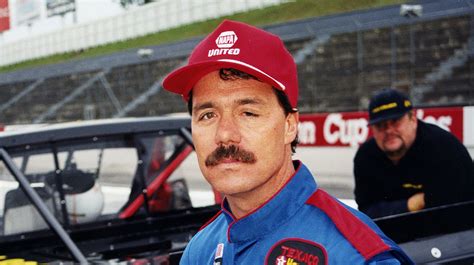 Dale Earnhardt’s Negotiating Advice to Ernie Irvan Said a Lot About ‘The Intimidator’