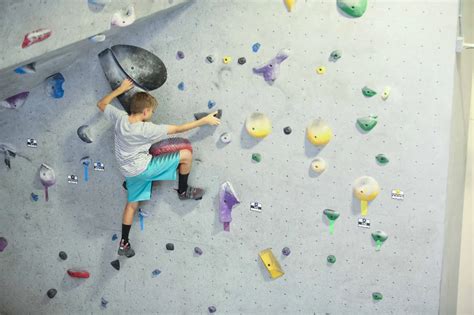 6 Indoor Climbing Walls That Will Rock Your Kid's World - Tinybeans