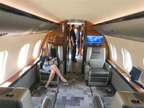 Bombardier Global 6000 interior - 2LUXURY2.COM