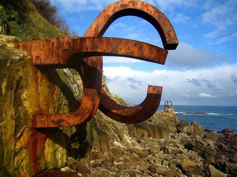 Elpeine - Eduardo Chillida - Wikipedia | Earth art, Public sculpture ...