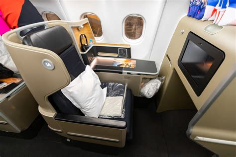 Review - Qantas A330 Business Class, Tokyo Narita - Brisbane - Zac George