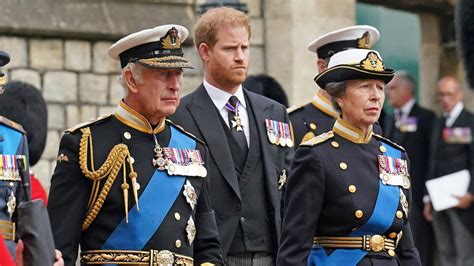 Prince Harry's memoirs: Royal family fears "time bomb" - News in Germany