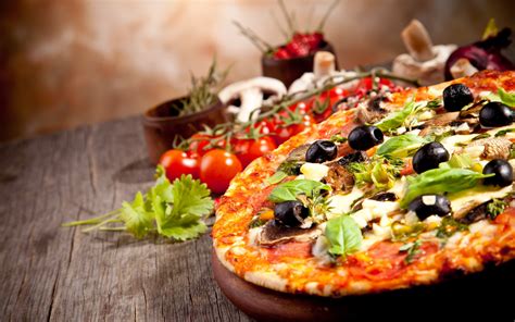 pizza-wallpaper-olives-mushrooms-cheese-tomatoes-parsley-dish-food ...