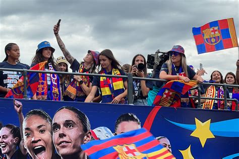 76,000 Barça fans line streets for triumphant open top bus parade