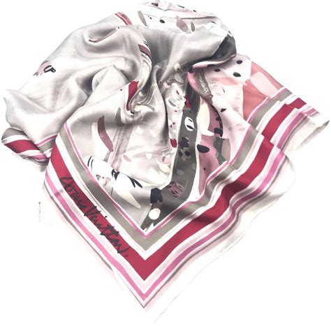 Louis Vuitton Grey Scarf | semashow.com