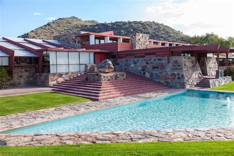 Frank Lloyd Wright Houses - everything you need to know about all the homes he designed | Livingetc