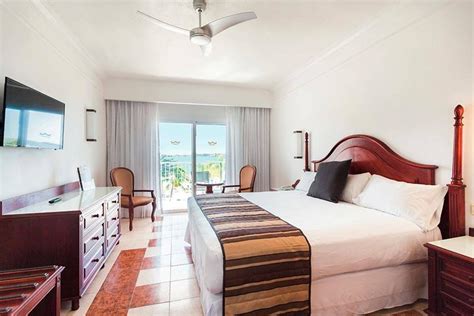 Riu Negril Club Hotel, Negril, Jamaica. Book Riu Negril Club Hotel online