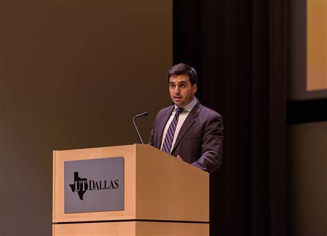 University Students, Alumni Receive Rings - News Center | The University of Texas at Dallas