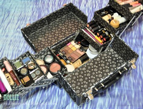 Random Beauty by Hollie: Makeup Storage Solutions