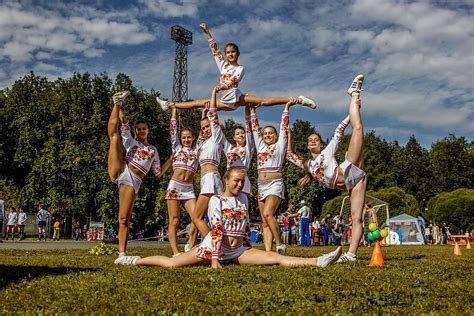 Teen Cheerleaders Hot